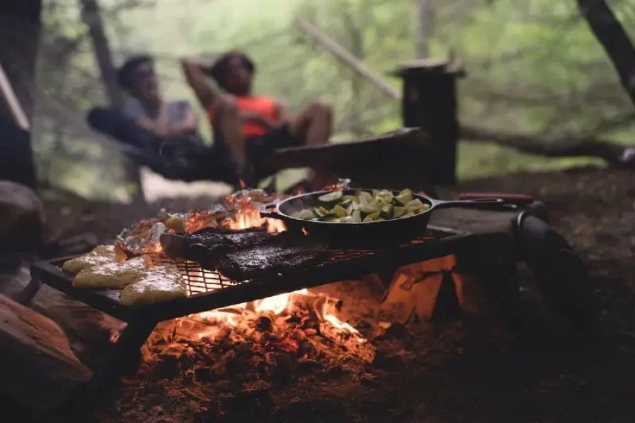 How to Enjoy a Camping Trip Without Technology