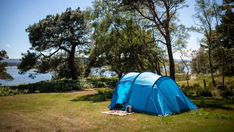 How to Camp Near Waterfalls: Expert Tips and Best U.S. Locations for Nature Lovers