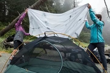 How to Build a Comfortable Campsite in the Rain: Tips for Staying Dry and Cozy
