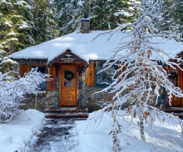 Cottages Near Me with Winter Holiday Packages