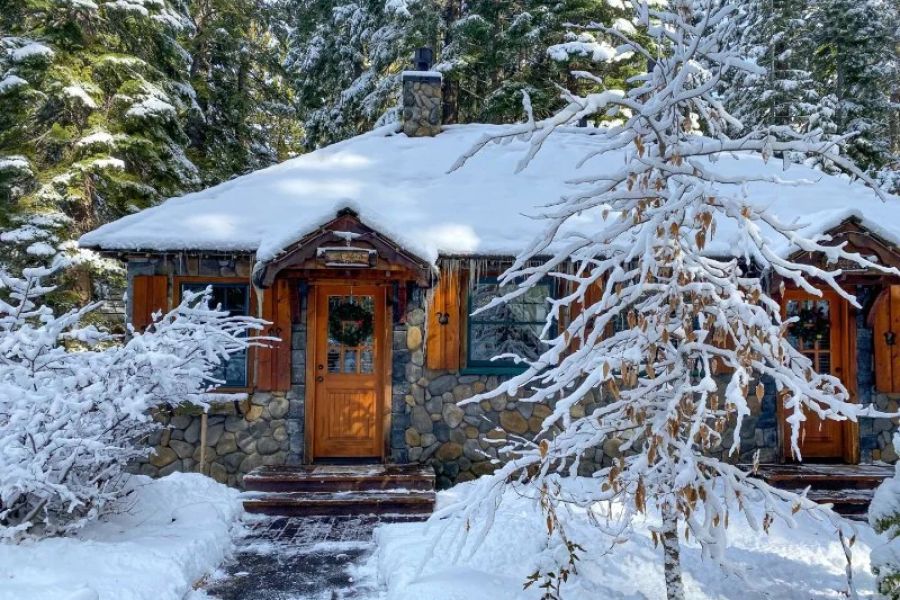 Cottages Near Me with Winter Holiday Packages