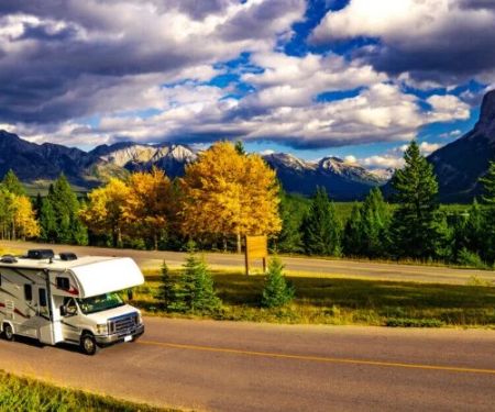 How to Stay Motivated During Long RV Road Trips: Tips for an Enjoyable Journey