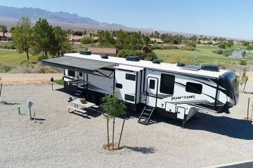 RV Park Reviews: What to Check Before Booking Your Stay