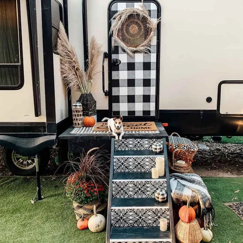 How to Celebrate the Holidays from Your RV: Tips and Ideas