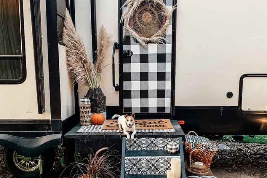 How to Celebrate the Holidays from Your RV: Tips and Ideas