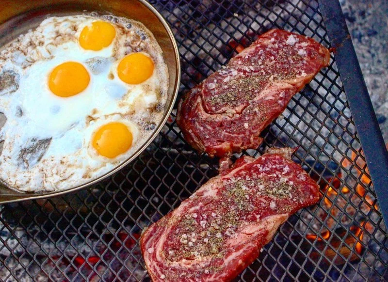 How to Make Campfire Oatmeal with Fresh Ingredients | Easy Outdoor Recipe