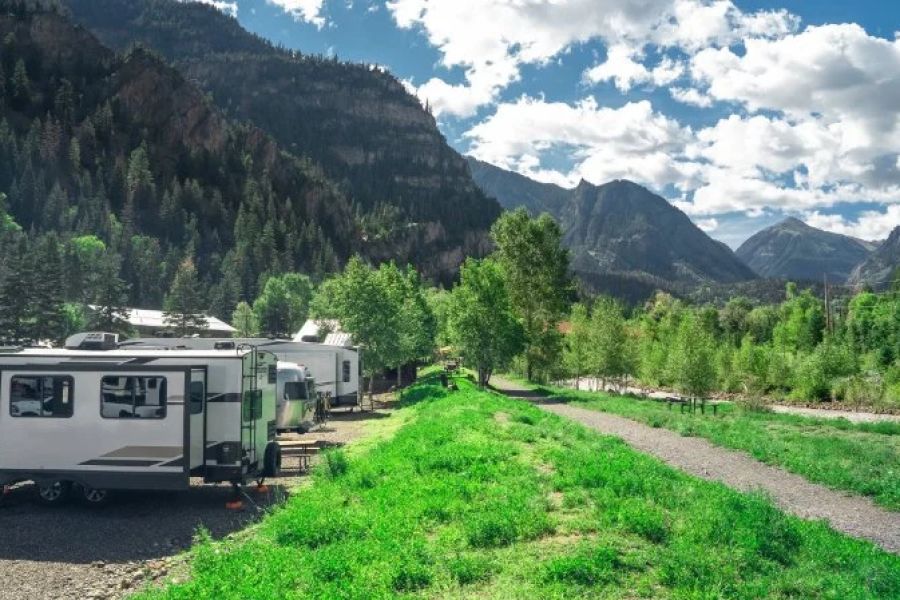 Best Campgrounds Near Major U.S. Rivers for Outdoor Adventures