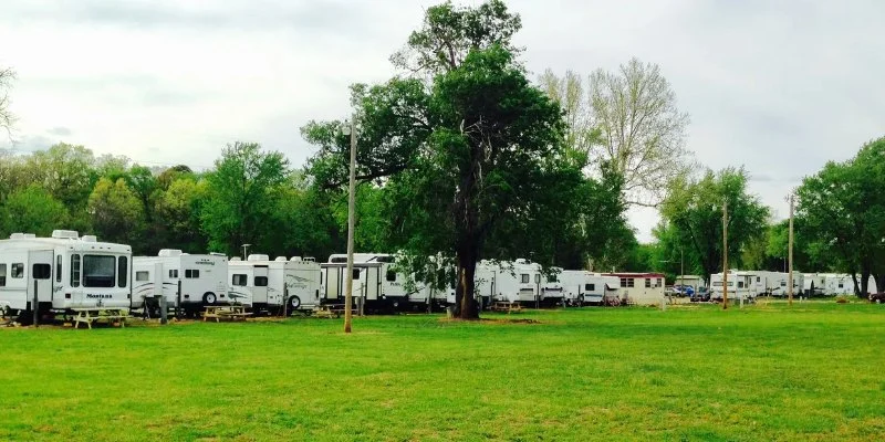 RV Parks Near Me with Indoor Amenities for Cold Weather