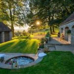 Cottages Near Me Perfect for Holiday Photo Shoots: Tips for the Best Settings