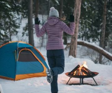 How to Stay Warm While Camping Without a Heater