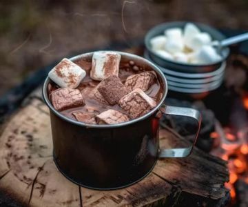 How to Make Campfire Hot Chocolate Like a Barista