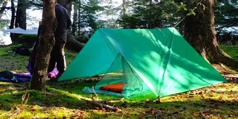 How to Build a Simple Campsite Shelter from Tarps: Step-by-Step Guide
