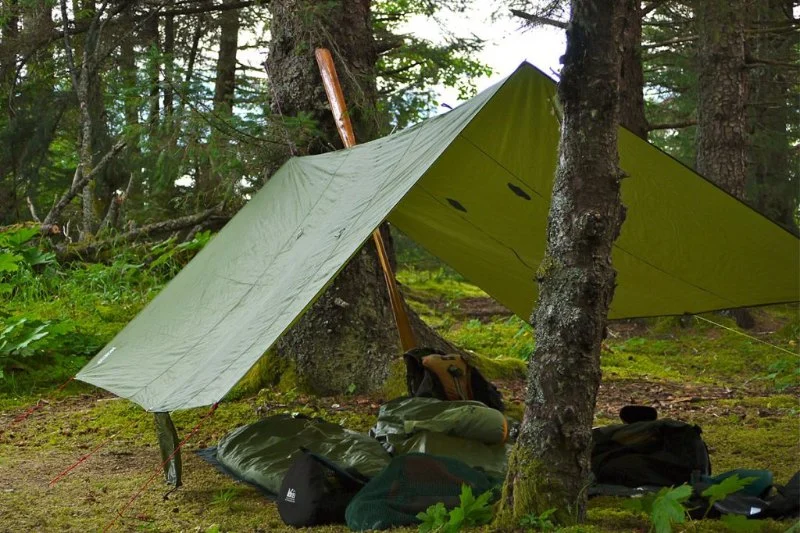 How to Build a Simple Campsite Shelter from Tarps