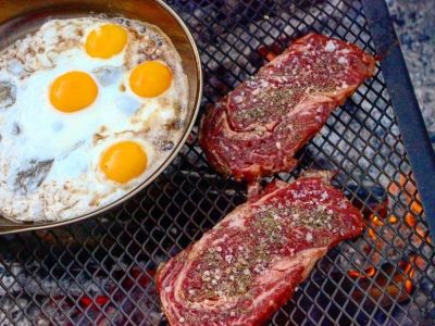 How to Make Campfire Oatmeal with Fresh Ingredients