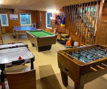 Cottages Near Me with Board Games and Family Activities