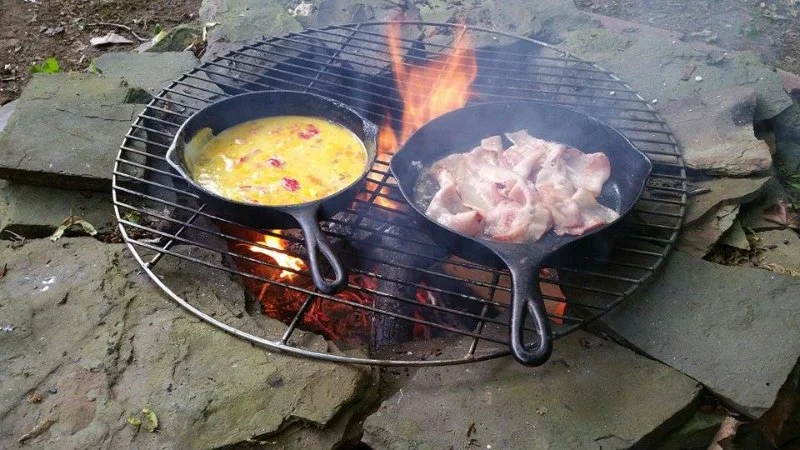 How to Make Campfire Oatmeal with Fresh Ingredients | Camp Spotter