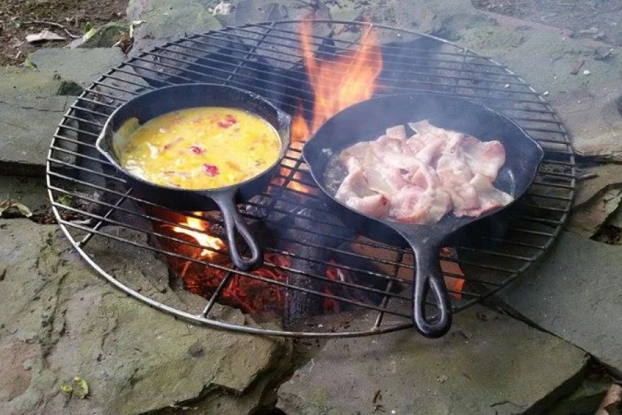 How to Make Campfire Oatmeal with Fresh Ingredients | Camp Spotter