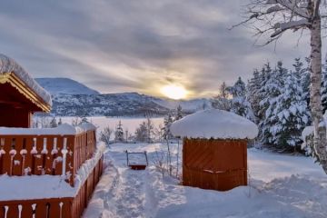 Cottages Near Me with Amazing Winter Sunrise Views