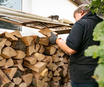 How to Store Firewood Properly at the Campsite