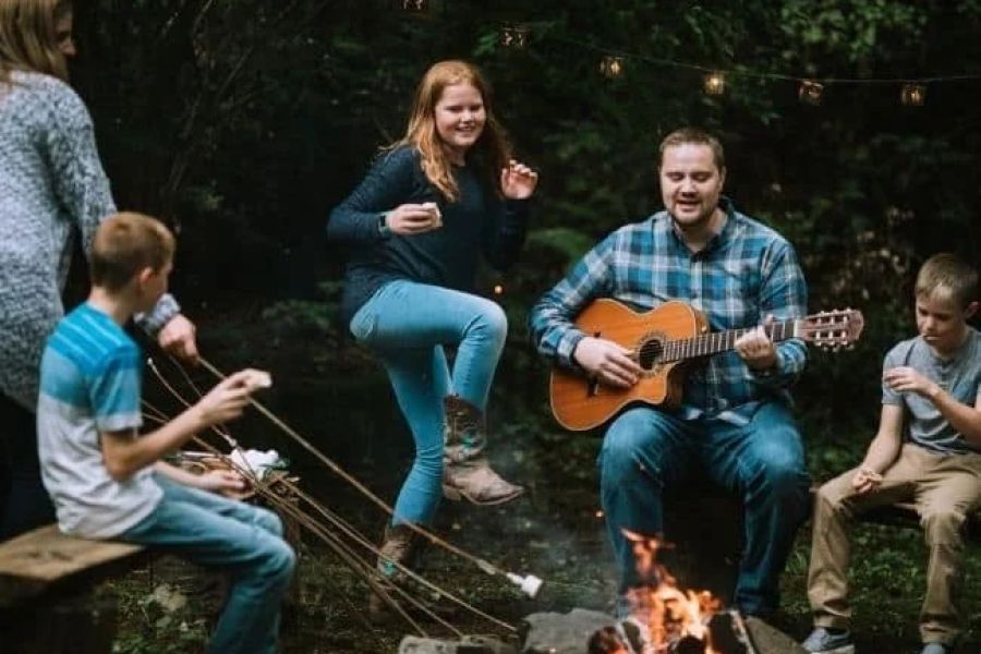 The Best Campfire Games for Families and Friends