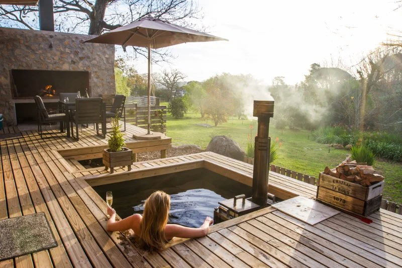 Cottages Near Me That Offer Romantic Firelight Dinners: Perfect Getaway Ideas