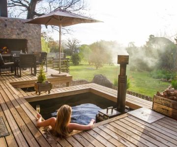 Cottages Near Me That Offer Romantic Firelight Dinners: Perfect Getaway Ideas