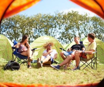 How to Camp Comfortably During Winter Festivals: Essential Tips and Gear