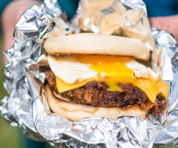 How to Cook Delicious Campfire Breakfast Sandwiches