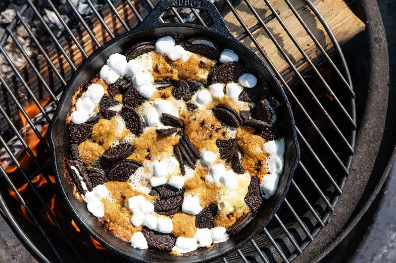 How to Cook Desserts While Camping Without an Oven