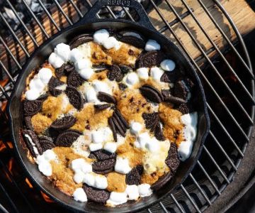 How to Cook Desserts While Camping Without an Oven