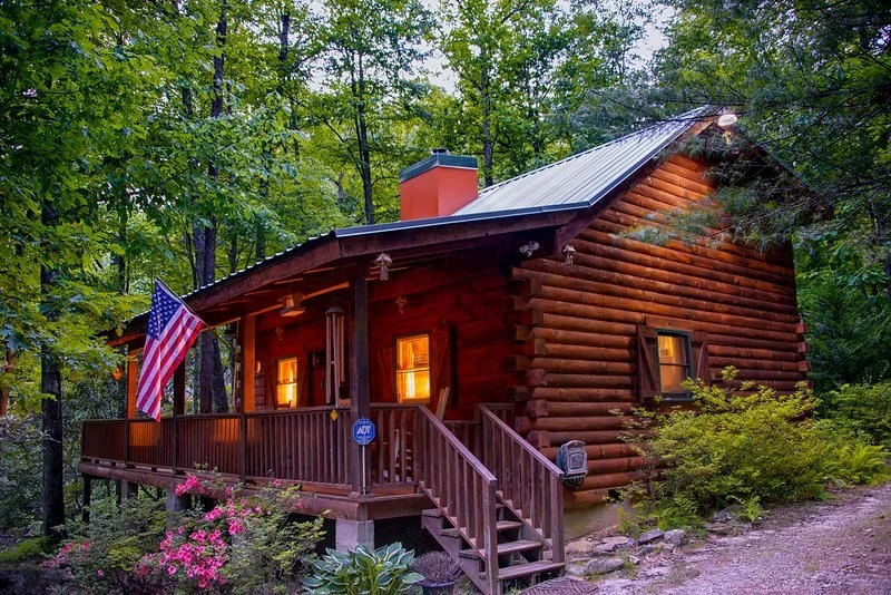 Cottages Near Me with Stunning Riverfront Views | Camp Spotter