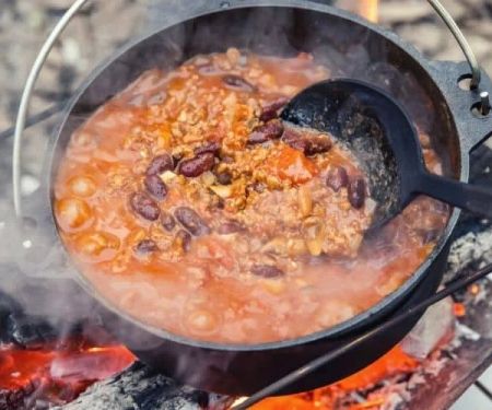 How to Cook Campfire Chili for Large Groups: A Step-by-Step Guide