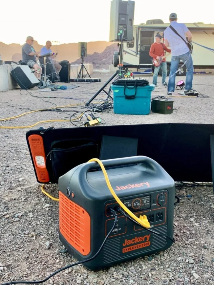 How to Keep Batteries Charged During Off-Grid RV Trips