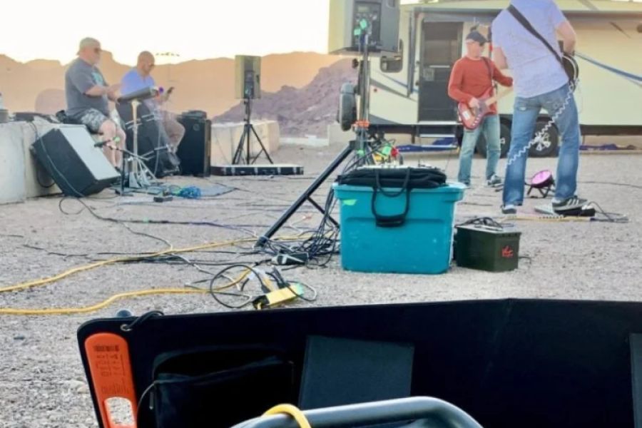 How to Keep Batteries Charged During Off-Grid RV Trips