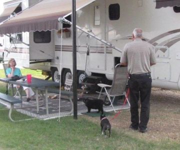 RV Park Pet Policies You Should Know Before Booking