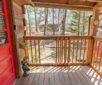 Cottages Near Me That Allow Pets and Offer Fenced Yards