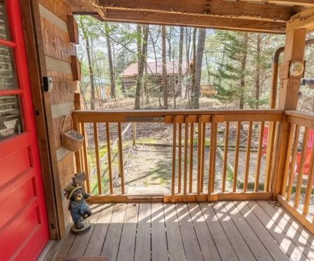 Cottages Near Me That Allow Pets and Offer Fenced Yards