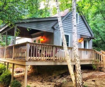 Glamping & Cozy Cottage Rentals Near Me for a Stylish Outdoor Retreat