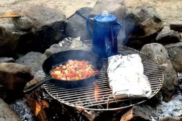How to Cook Comfort Food at the Campsite in Cold Weather