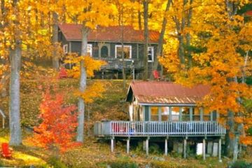 Cottages Near Me That Offer the Best Autumn Views