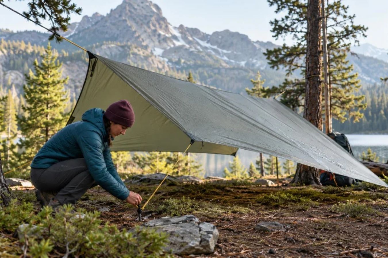 Camping Tarp Setup: Ridgeline, Anchors, and Rain Direction